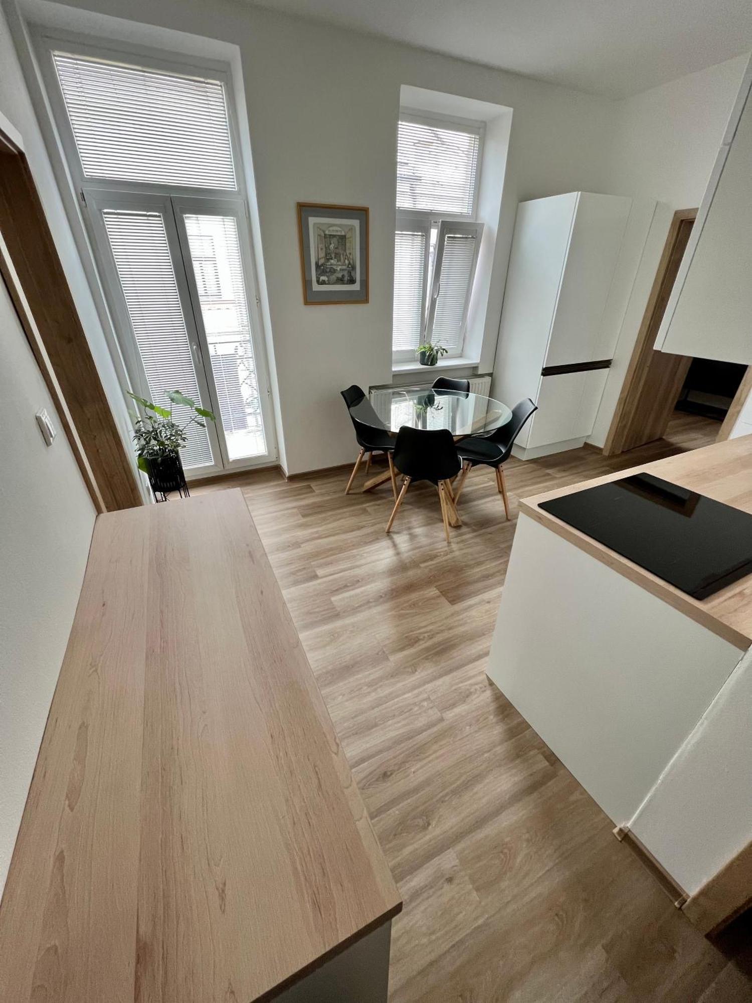 פררוב Susilova 14 Apartments III מראה חיצוני תמונה
